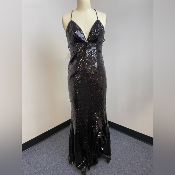 Fame and Partners Auden Sequin Embellished Gown - Picture 3 of 3